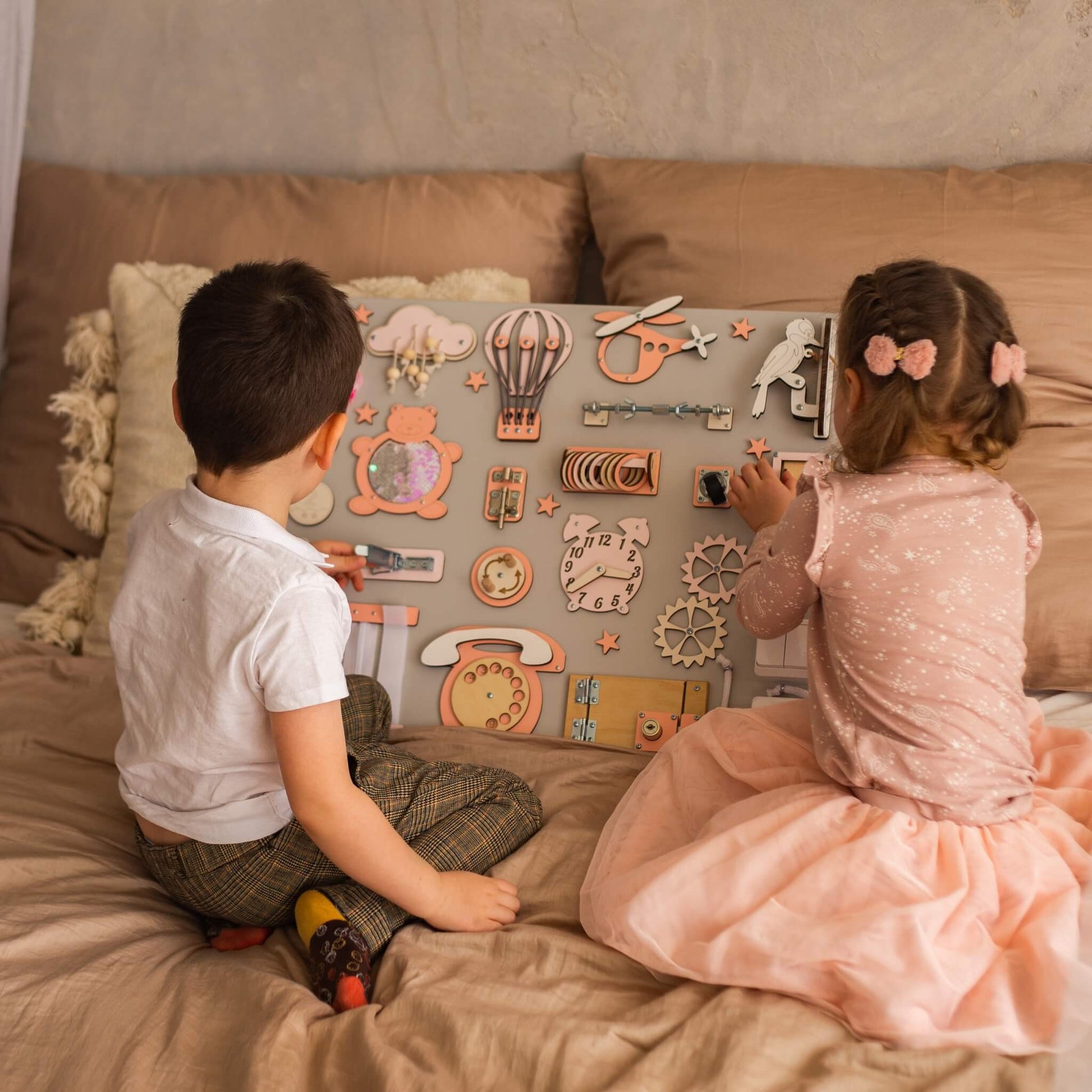 Montessori Marvel busy board (50×60 cm)
